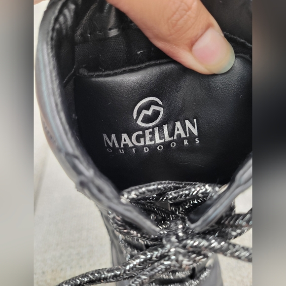 Magellan Outdoors black girls size 2 boots - Picture 6 of 12